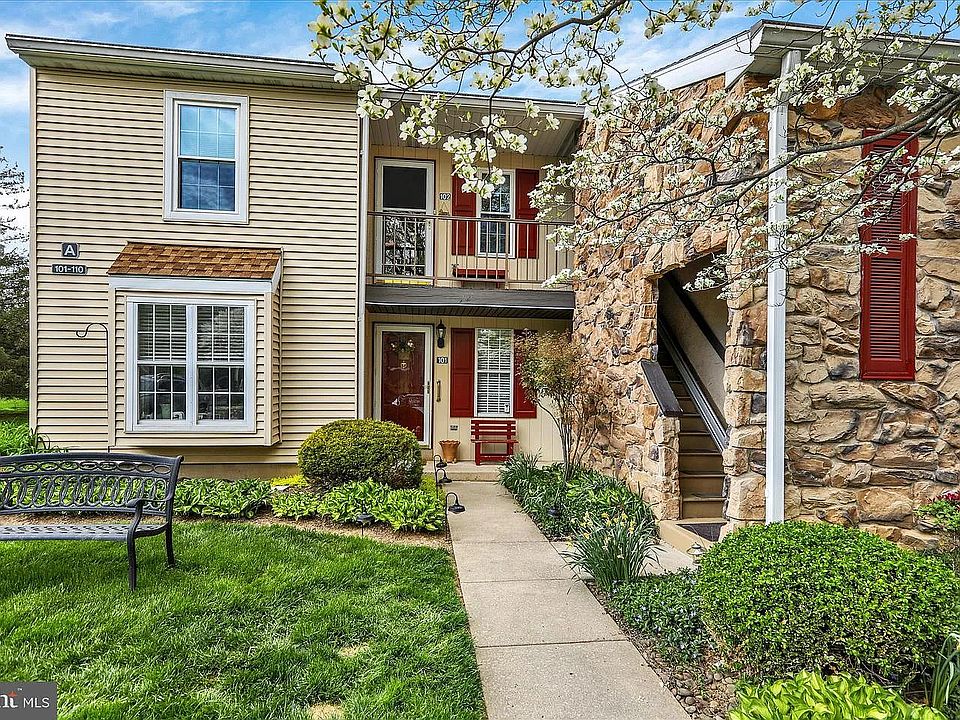 1st image of 102 Valley Greene Cir
