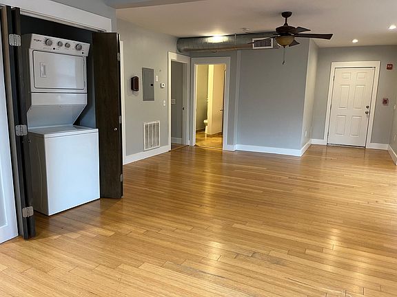 2nd image of 66 Pitman St Floor 1