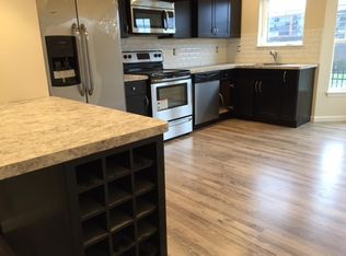 1 Travis St #1, Lindenhurst, NY 11757