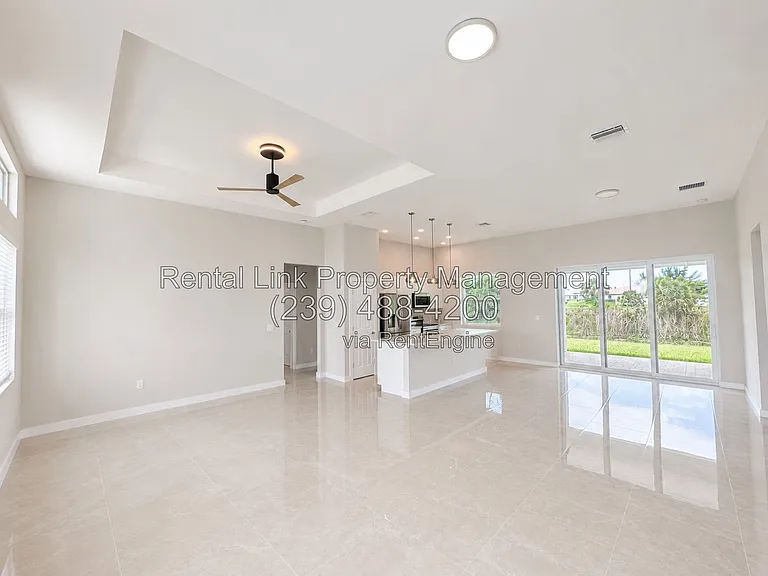 2116 NE 22nd Ave — Photo 5