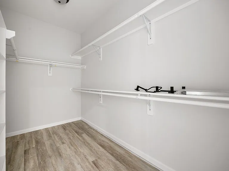 8 Donna Ct #B — Photo 18