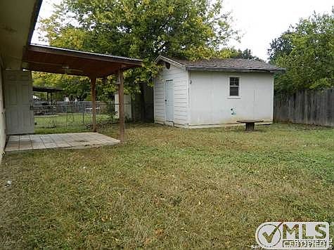 4th image of 618 Crestfield St