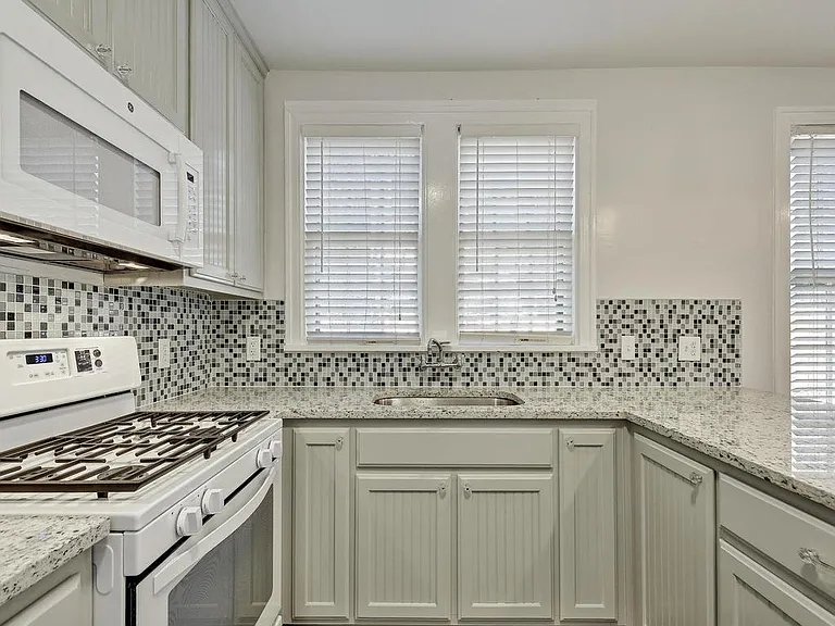 3202 Beanna St — Photo 10