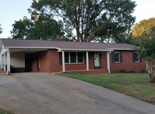 529 Carolina Ave S, Statesville, NC 28677