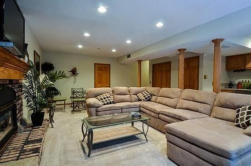 2nd image of 4622 Parkcliff Dr
