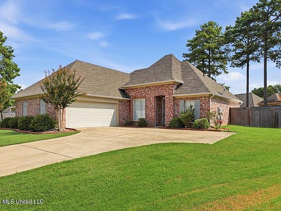 2nd image of 102 Mary Leigh Way
