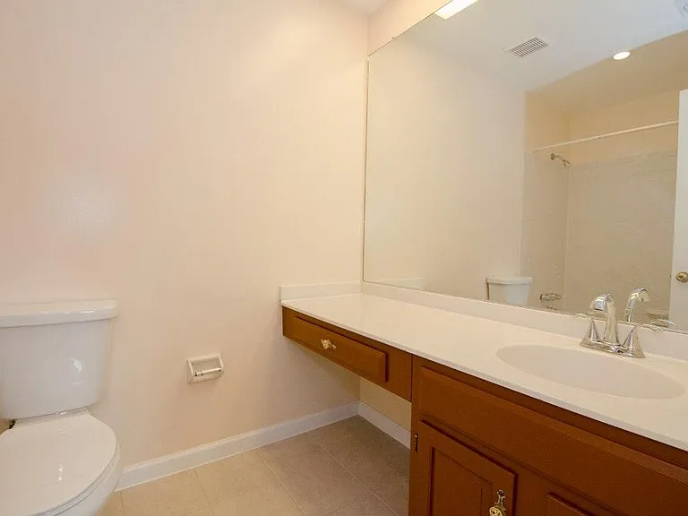 10336 Hampshire Green Ave — Photo 14