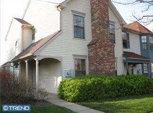 13 Carlyle Ct, Robbinsville, NJ 08691