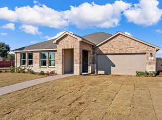 1329 Elmwood Dr, Cedar Hill, TX 75104