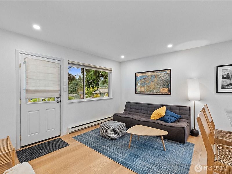 5th image of 7559 19th Avenue SW