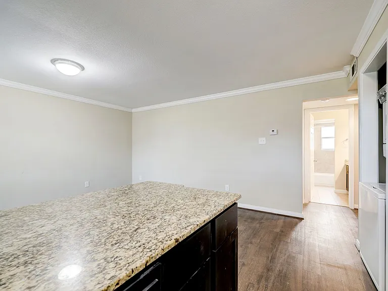 Timbergrove — Photo 7