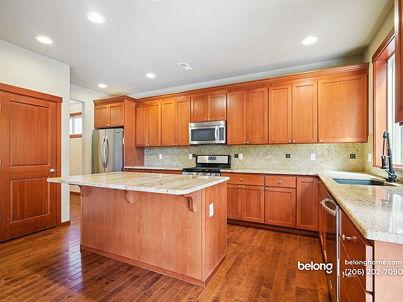 4th image of 8202 1st Pl SE