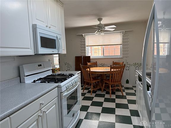3rd image of 1521 Beaver Creek Ln