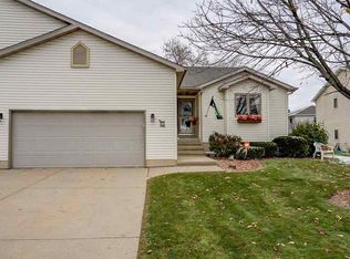 708 Hilltop Dr, Deforest, WI 53532