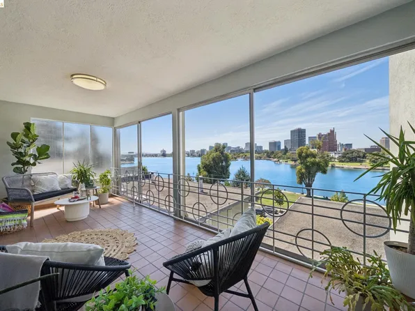 2324 Lakeshore Ave, Oakland, CA 94606