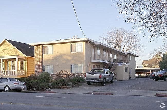 2nd image of 560 Lafayette St #7
