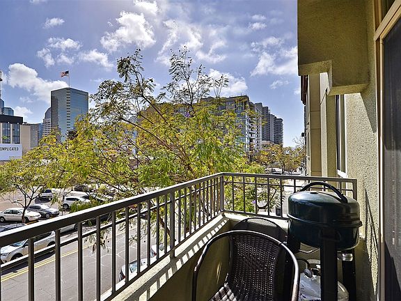 2nd image of 1501 Front St Unit 225