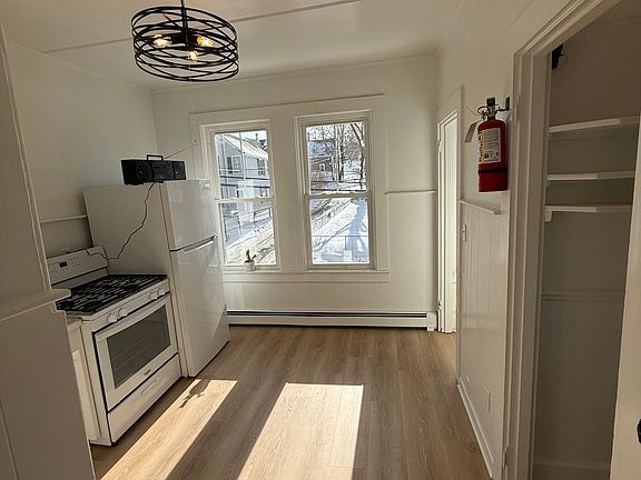 4th image of 7 N Green St Floor 2
