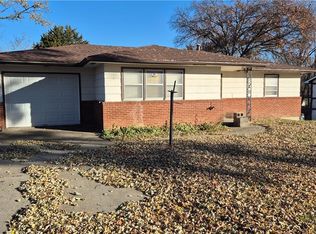 1905 S Broadway St, Leavenworth, KS 66048