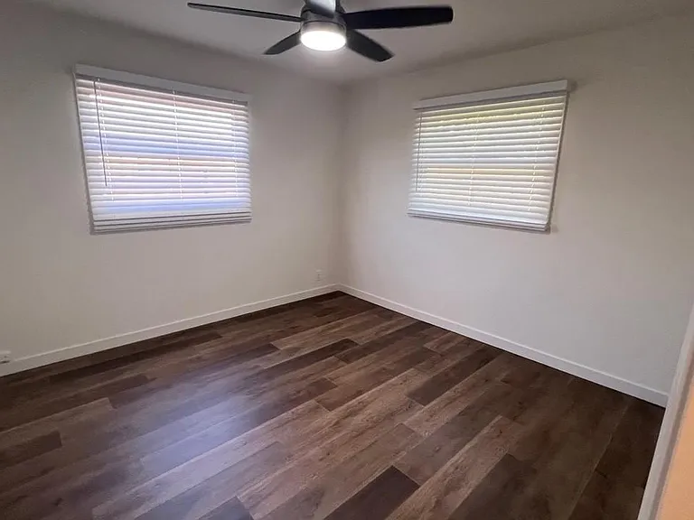 20202 Spruce Ave — Photo 8
