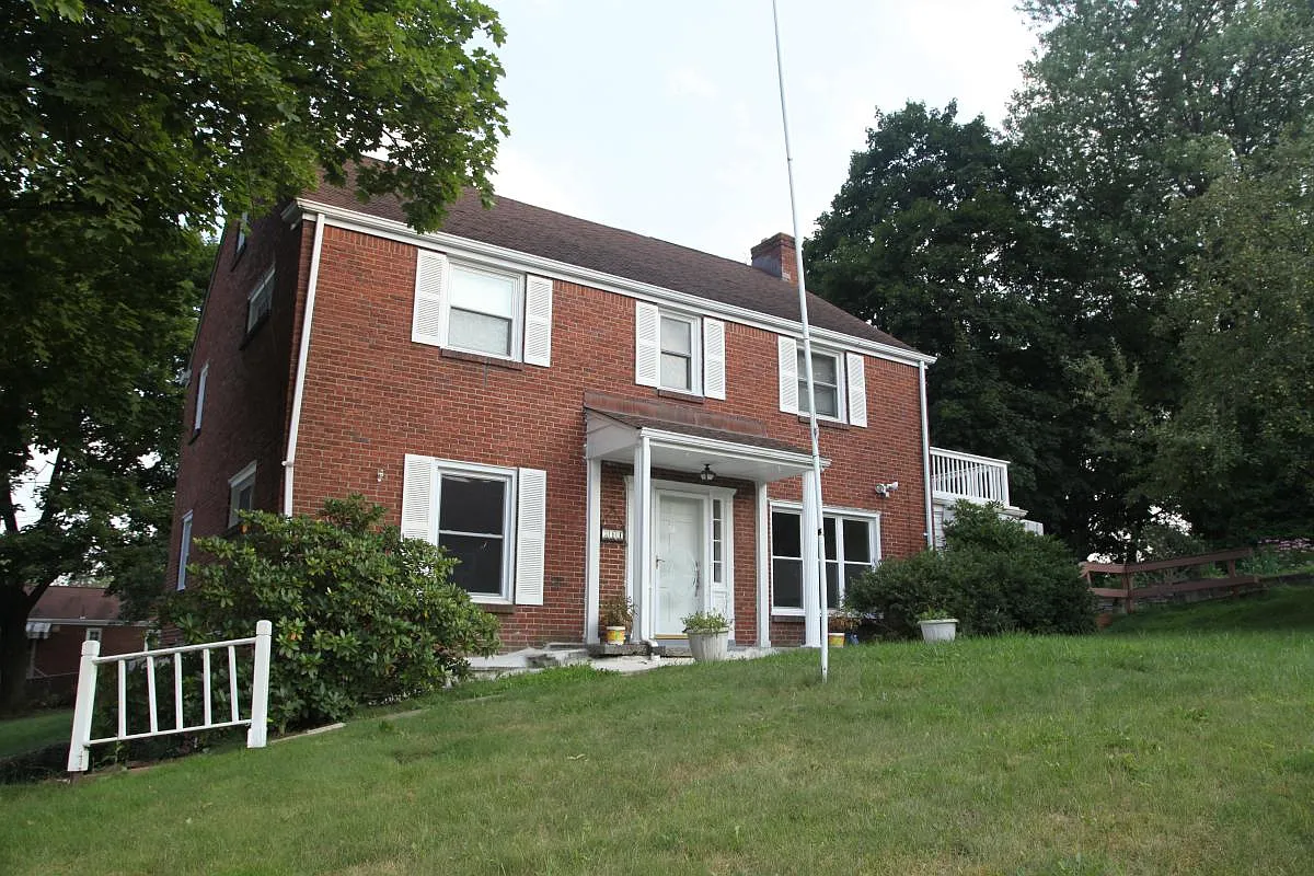 4 bed, 2280 sqft, $2,245 — Photo 1