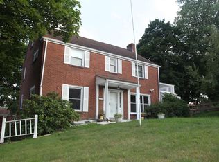 214 Orchard Park Dr, Bethel Park, PA 15102