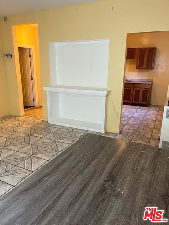 2nd image of 5305 S Hoover St #5305