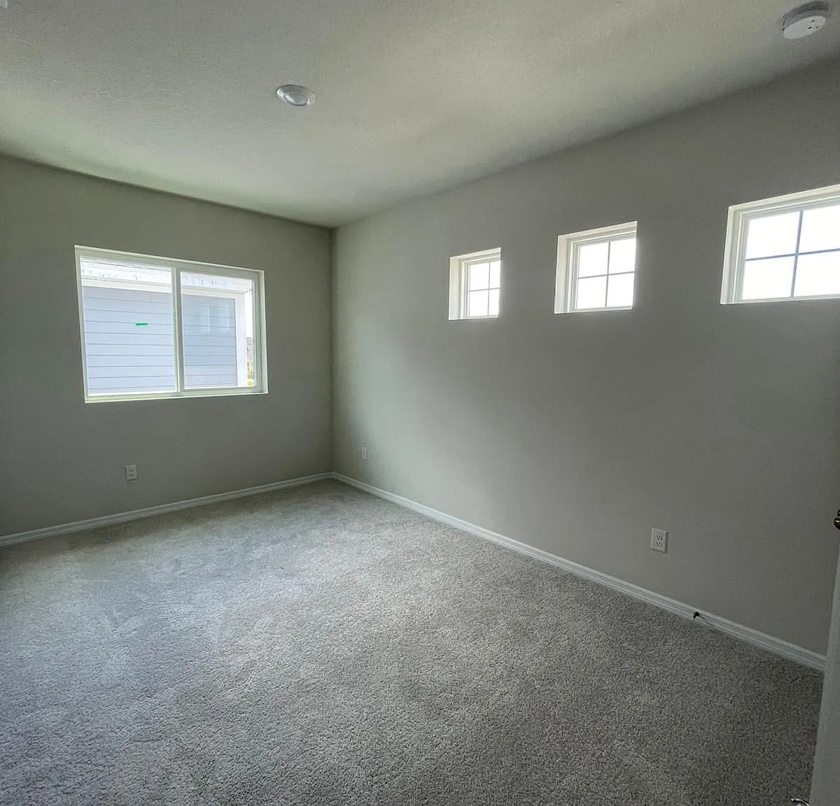 4 bed, 3.5 bath, 2439 sqft, $3,199 — Photo 4