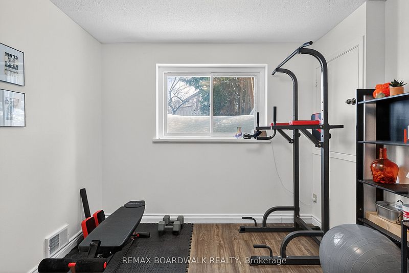 Ottawa House for rent - 4 Bedrooms — photo 22