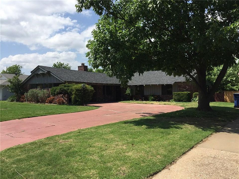1st image of 2825 Huntleigh Dr