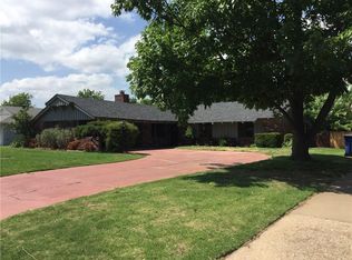 2825 Huntleigh Dr, Oklahoma City, OK 73120