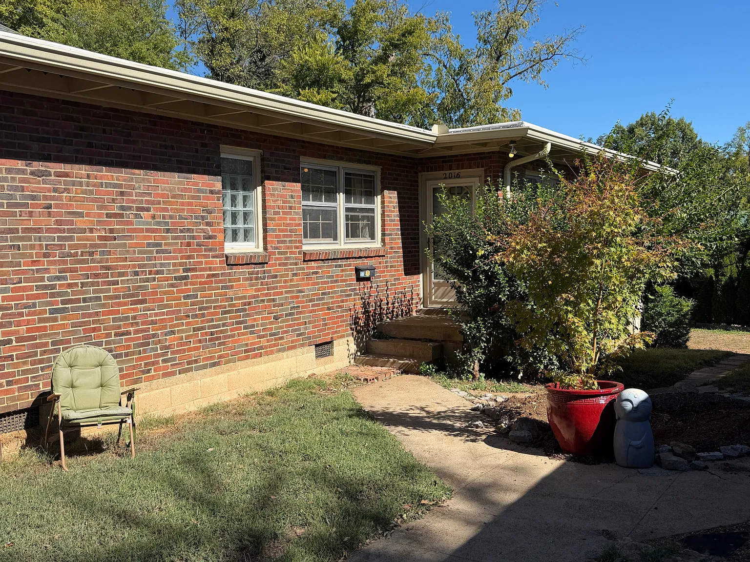 2 bed, 900 sqft, $1,500 — Photo 2