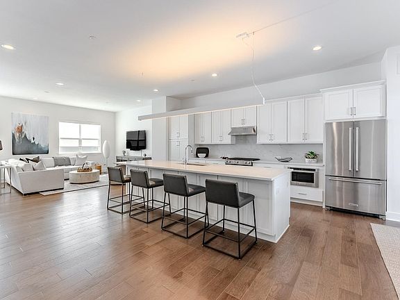 5th image of 2335 Central Park Way