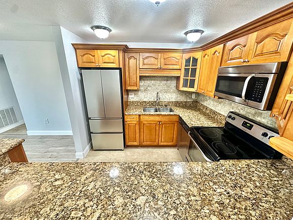 3rd image of 4400 1st St N Unit 205