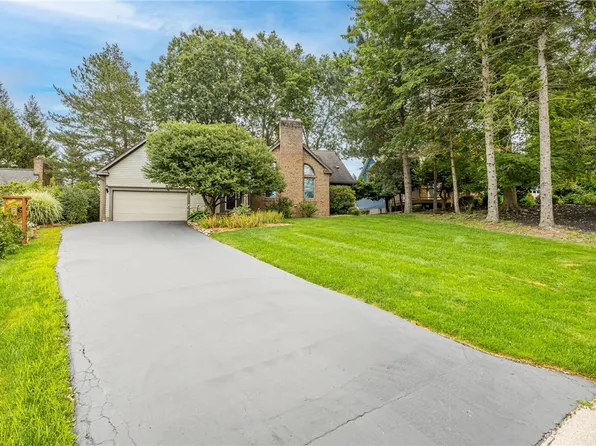 46 Putting Green Ln, Penfield, NY 14526