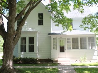 541 Fremont St, Lake Geneva, WI 53147