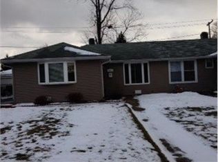 8921 S Beck Pl, Hometown, IL 60456