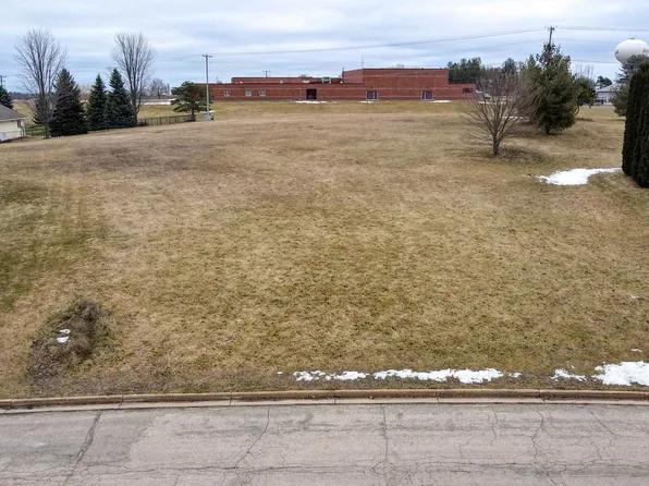 603 Uplands Dr, Dodgeville, WI 53533