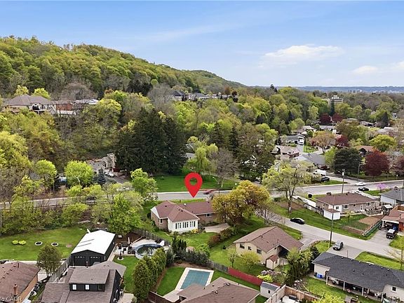 2nd image of 45 New Mountain Rd