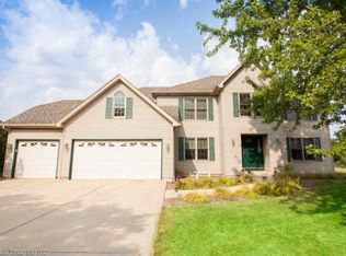 2 Pheasant Chase Ct, Bolingbrook, IL 60490