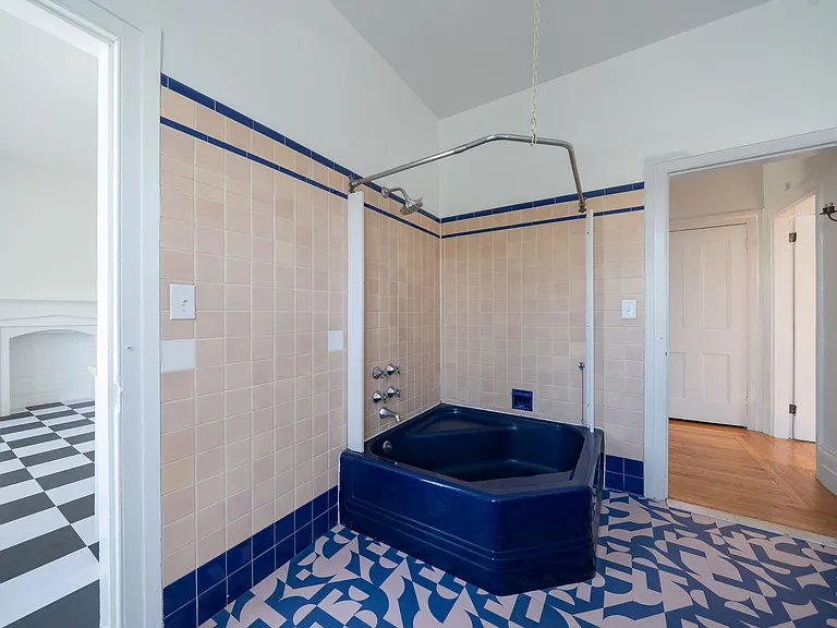 8 John St #1B — Photo 13