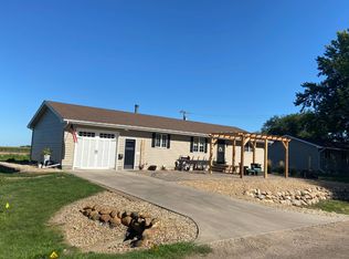 202 S Main St, Dimock, SD 57331