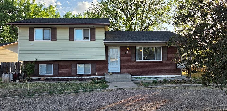 1st image of 400 Oak Rd