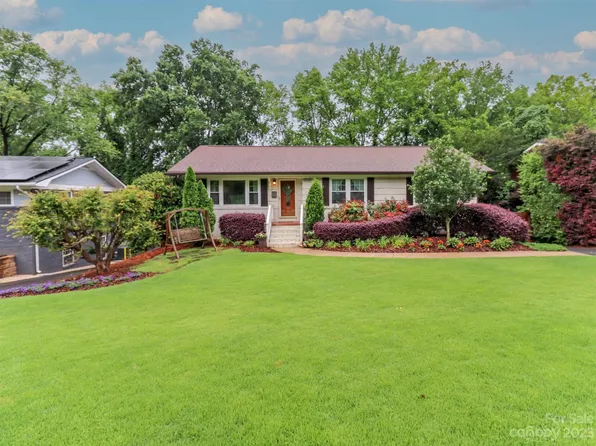 6500 Candlewood Dr, Charlotte, NC 28210