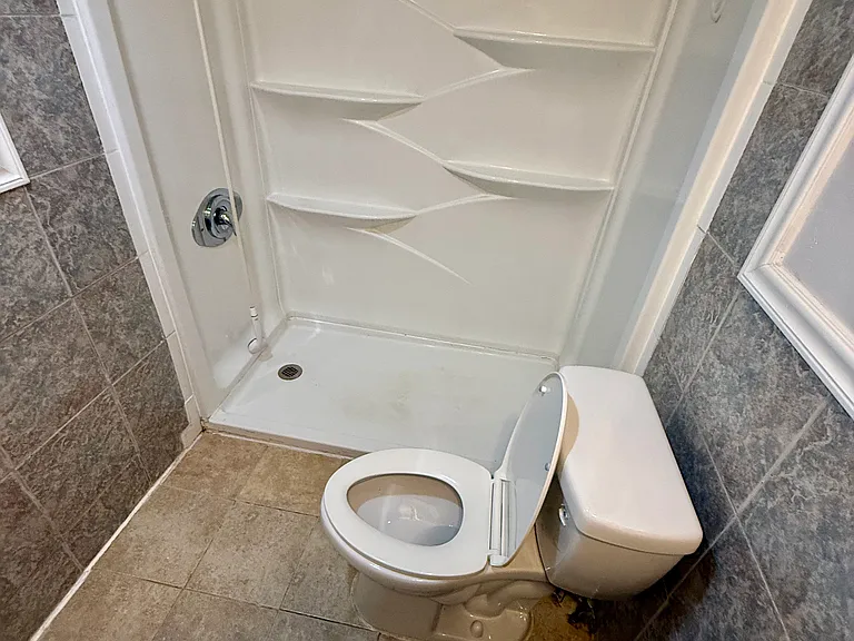 409 Richarz Dr — Photo 13
