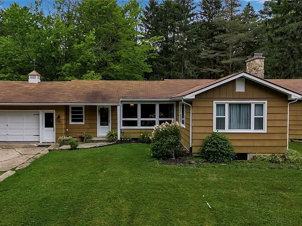 1455 Center St, East Aurora, NY 14052