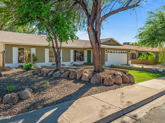 3rd image of 1739 E ISABELLA Avenue