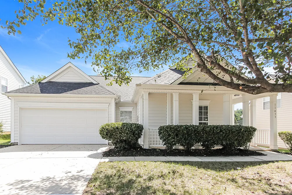 3 bed, 2.0 bath, 1630 sqft, $2,360 — Photo 1
