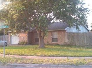 2814 Panay Dr, Corpus Christi, TX 78418