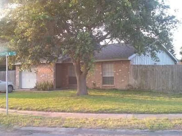 2814 Panay Dr, Corpus Christi, TX 78418